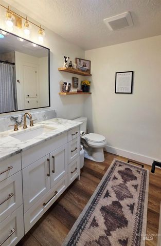 13100 N Horseshoe Bend Rd, Boise, ID 83714