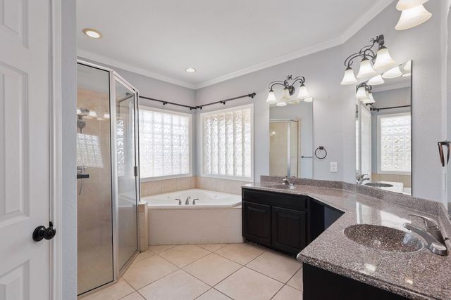 110 Deer Run Dr, Alpine, TX 79830