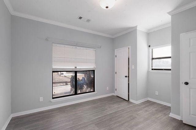 110 Deer Run Dr, Alpine, TX 79830