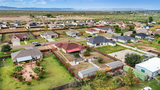 110 Deer Run Dr, Alpine, TX 79830