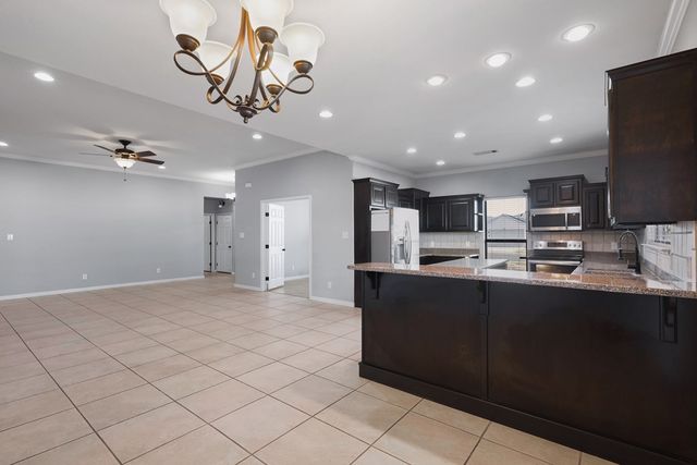 110 Deer Run Dr, Alpine, TX 79830