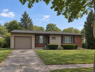 15321 Joan Street, Oak Park, MI 48237