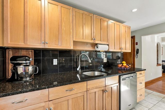 218 Myrtle St, Ashland, MA 01721