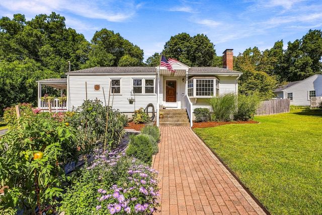 218 Myrtle St, Ashland, MA 01721
