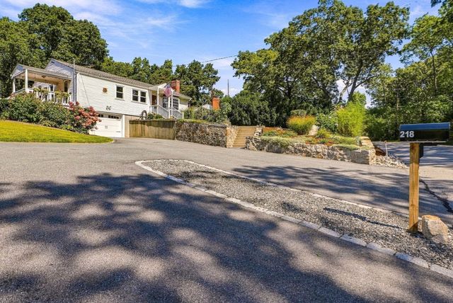 218 Myrtle St, Ashland, MA 01721