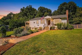 218 Myrtle St, Ashland, MA 01721