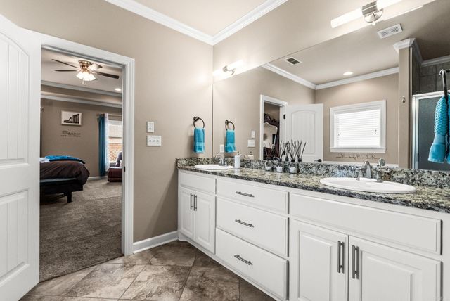 8901 MEADOW GARDEN, Sherwood, AR 72120
