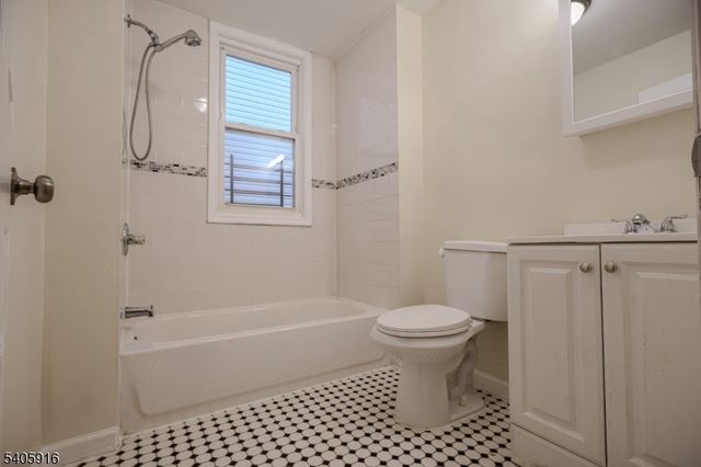 101 Hedden Ter, Newark City, NJ 07108