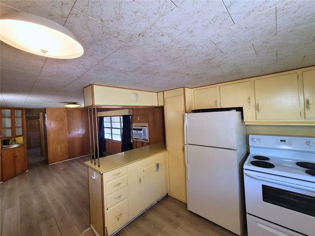 522 49TH AVENUE W, Bradenton, FL 34207