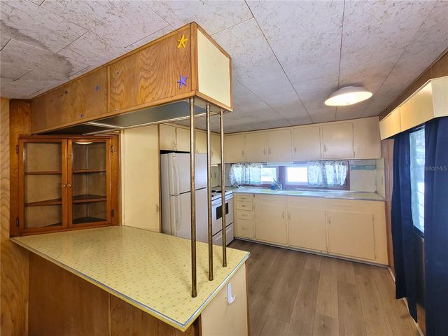 522 49TH AVENUE W, Bradenton, FL 34207