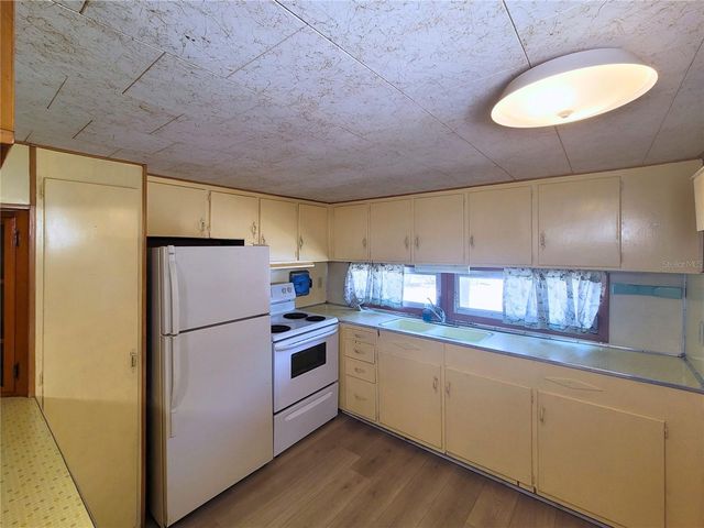 522 49TH AVENUE W, Bradenton, FL 34207