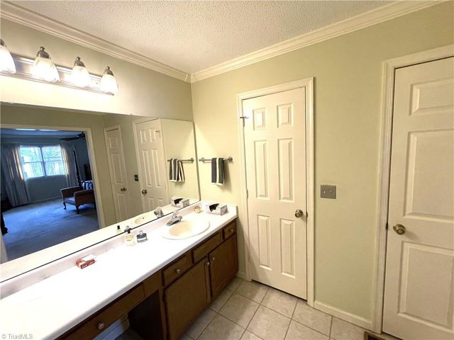 5901 Spanish Oak Drive, Greensboro, NC 27409