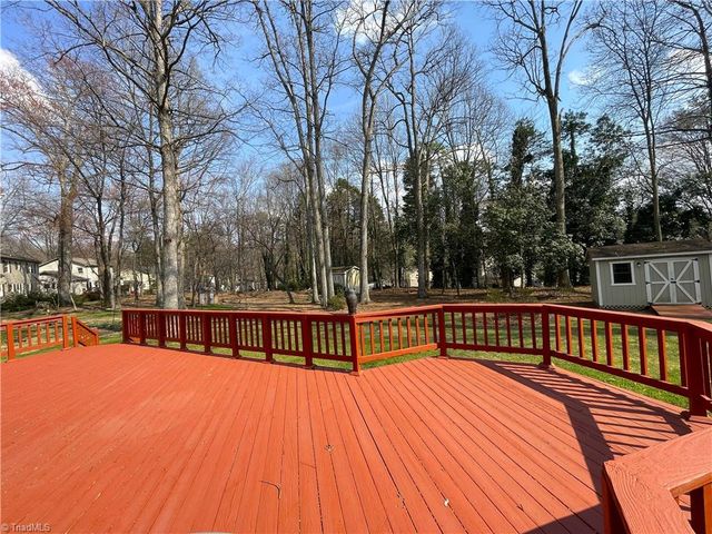 5901 Spanish Oak Drive, Greensboro, NC 27409