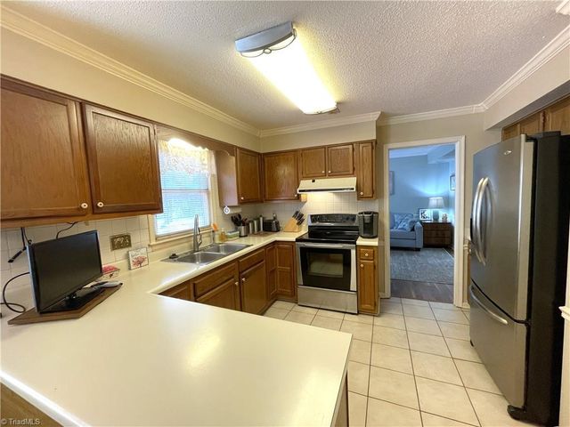 5901 Spanish Oak Drive, Greensboro, NC 27409