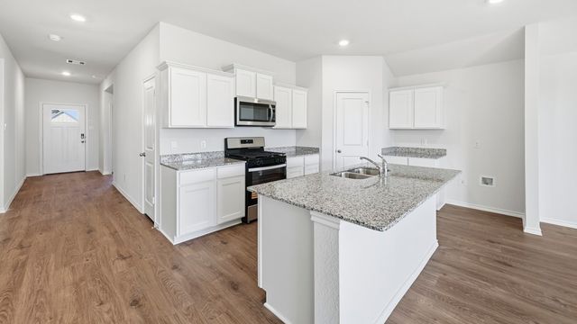 718 Lantana Lane, Pilot Point, TX 76258