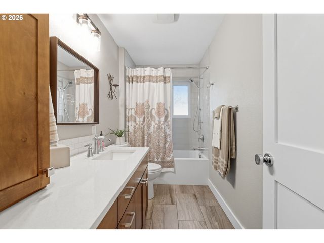 1488 Sw BORLAND Rd, West Linn, OR 97068