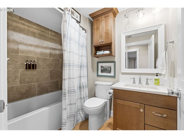 1488 Sw BORLAND Rd, West Linn, OR 97068