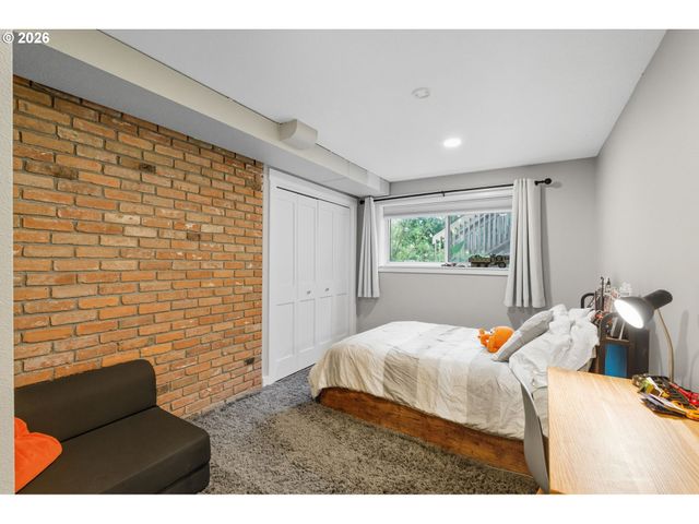 1488 Sw BORLAND Rd, West Linn, OR 97068