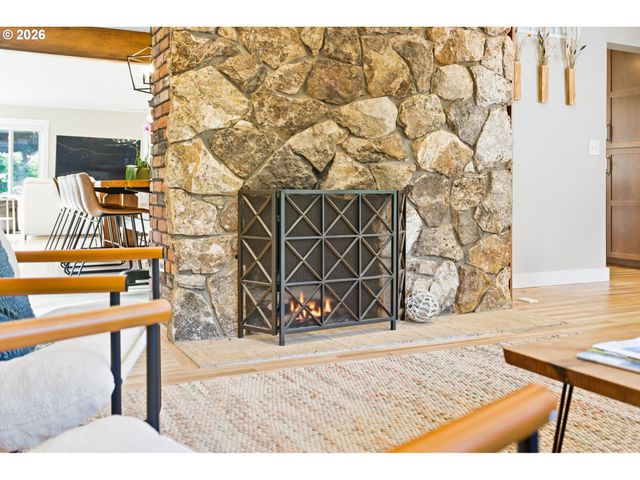 1488 Sw BORLAND Rd, West Linn, OR 97068