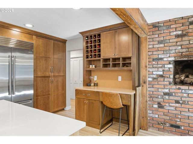1488 Sw BORLAND Rd, West Linn, OR 97068