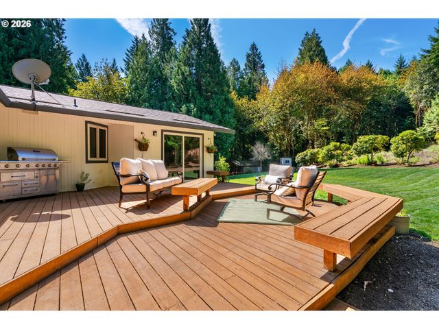 1488 Sw BORLAND Rd, West Linn, OR 97068
