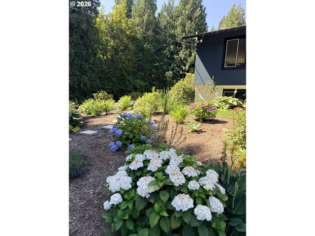 1488 Sw BORLAND Rd, West Linn, OR 97068