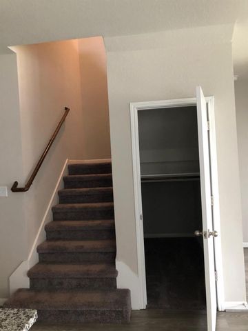 1052 Myrna BND, Leander, TX 78641