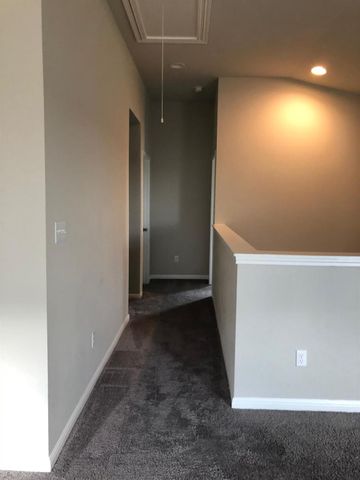 1052 Myrna BND, Leander, TX 78641