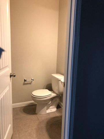 1052 Myrna BND, Leander, TX 78641