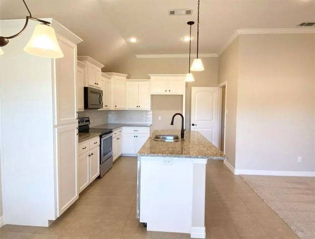 126 Frank Street, Greenville, TX 75402