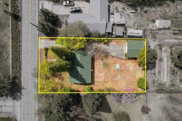 979 Lassen Lane, Mount Shasta, CA 96067