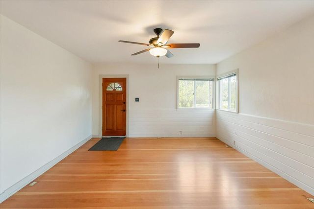 979 Lassen Lane, Mount Shasta, CA 96067
