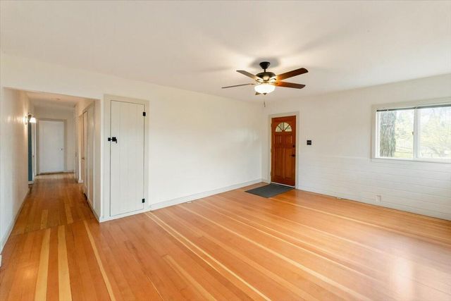 979 Lassen Lane, Mount Shasta, CA 96067