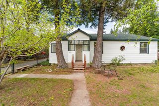 979 Lassen Lane, Mount Shasta, CA 96067