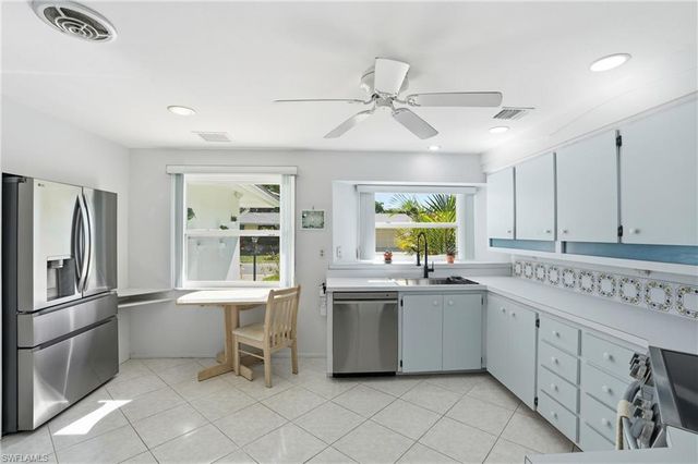 30 Maui CIR # 30, Naples, FL 34112