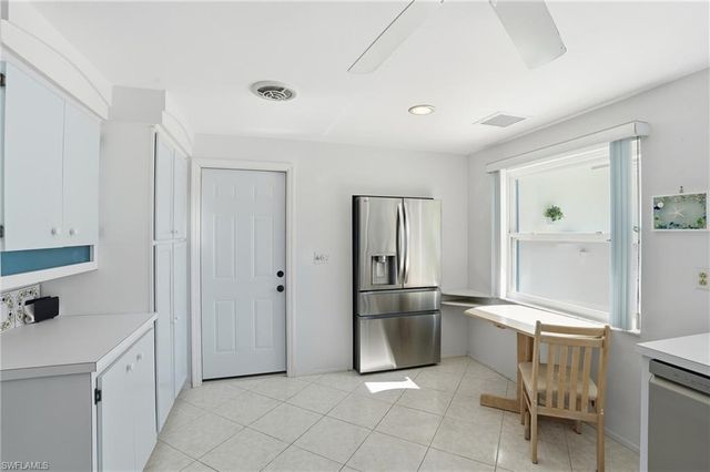 30 Maui CIR # 30, Naples, FL 34112