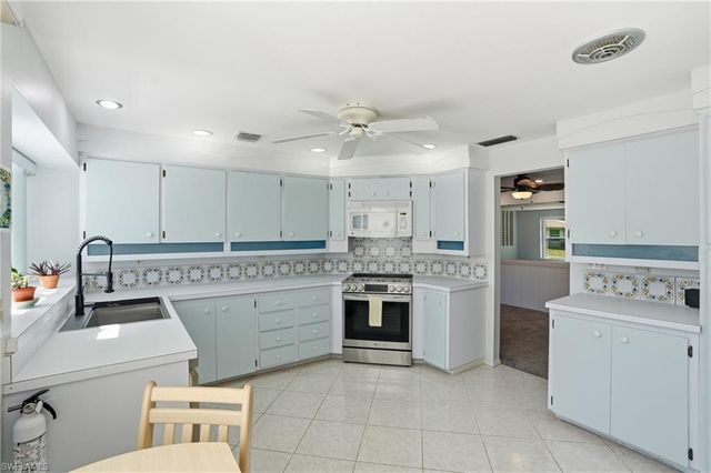 30 Maui CIR # 30, Naples, FL 34112