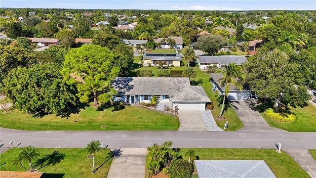 30 Maui CIR # 30, Naples, FL 34112