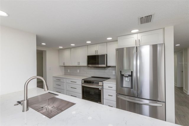 5303 SEA FOREST DRIVE, New Port Richey, FL 34652