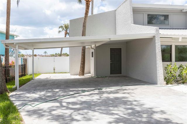 5303 SEA FOREST DRIVE, New Port Richey, FL 34652