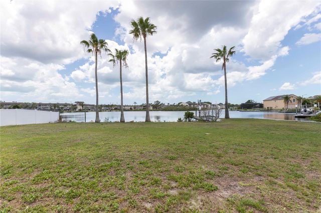 5303 SEA FOREST DRIVE, New Port Richey, FL 34652