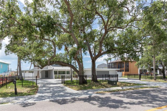 5303 SEA FOREST DRIVE, New Port Richey, FL 34652