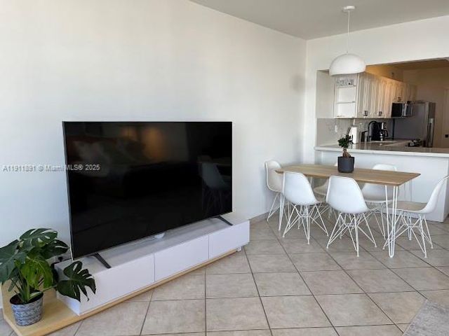 100 Lincoln Rd 604, Miami Beach, FL 33139