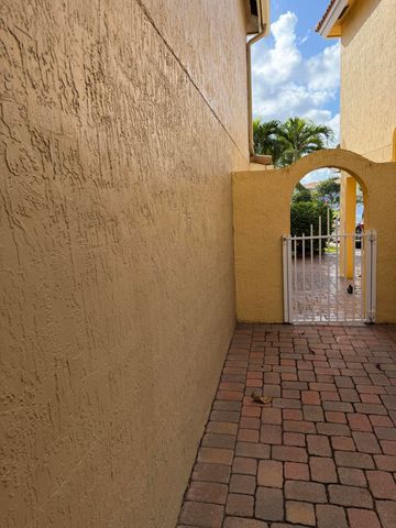 3272 Bollard Road, West Palm Beach, FL 33411