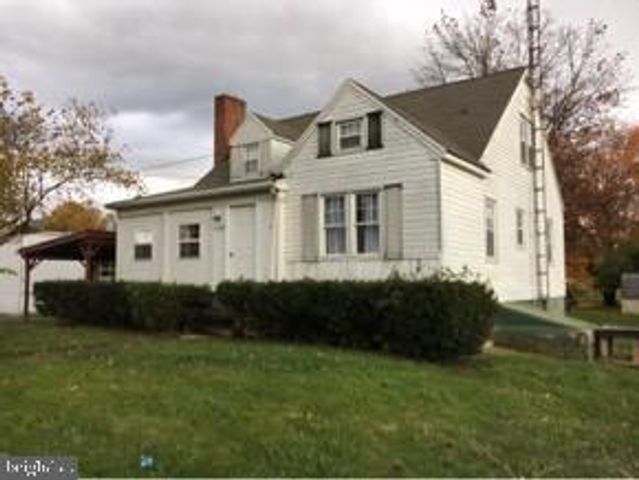 3089 WINCHESTER AVE, Martinsburg, WV 25405