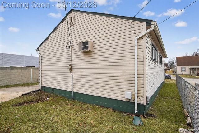 1770 Council Avenue, Lincoln Park, MI 48146