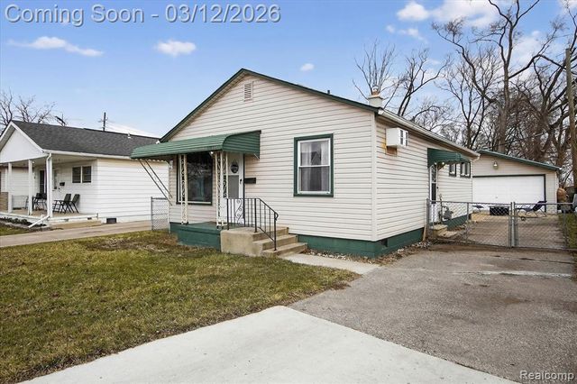 1770 Council Avenue, Lincoln Park, MI 48146
