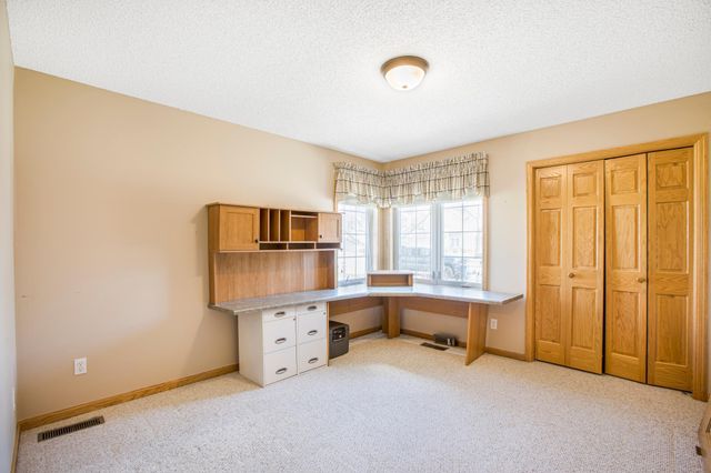 5549 Lachman Avenue NE, Albertville, MN 55301