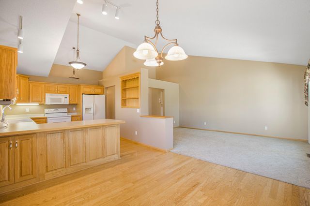 5549 Lachman Avenue NE, Albertville, MN 55301