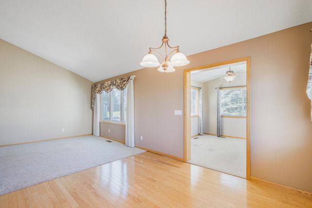 5549 Lachman Avenue NE, Albertville, MN 55301